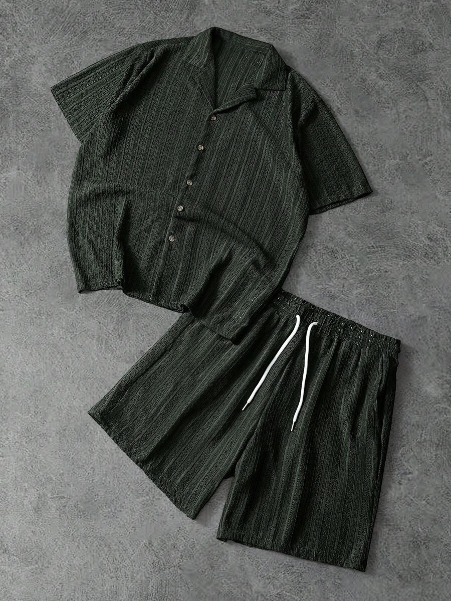 PAVTROS 2 pezzi/set Camicia con bottoni e pantaloncini tinta unita da uomo, abbigliamento casual da marito per vacanze, adatto per vacanze, spiaggia, tempo libero quotidiano, set casual a maglia estivo da uomo in due pezzi, set casual da resort in lino da uomo, completo da passeggio in lino da uomo per vacanze - Verde militare - Visualizzare 1