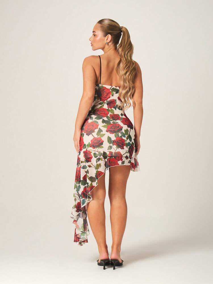 MISSGUIDED Vestido Curto com Estampa Floral de Rosas, Decote Princesa, Tecido de Tule, Bainha Assimétrica com Babados, Vestido de Festa Justo
