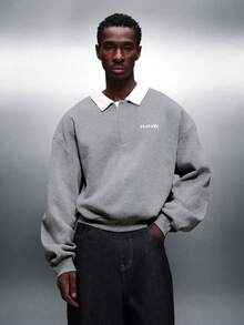 PLAYBOY X SUMWON 长袖翻领印花休闲街头风 Polo 衫，胸前饰有品牌标志，常规版型，适合春夏穿着。 - 灰色 - 查看 4