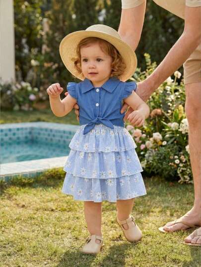 SHEIN Vintaside Kids 女婴格子花卉刺绣吊带连衣裙搭配纯色领结泡泡袖上衣，休闲假日装扮