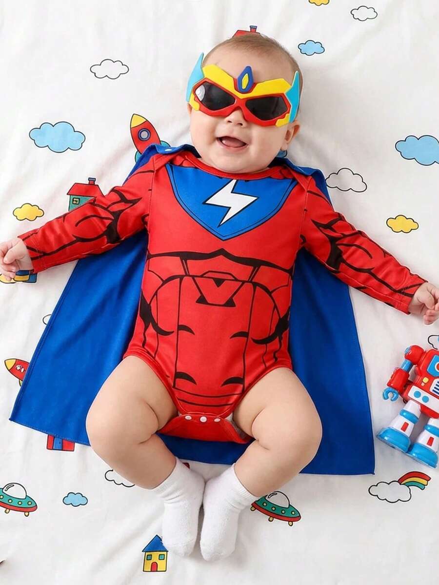 SHEIN 2件組中性嬰兒幼兒新生兒可愛超級英雄圖案印花長袖連身衣與披風套裝 紅色與白色 秋冬生日拍照萬聖節