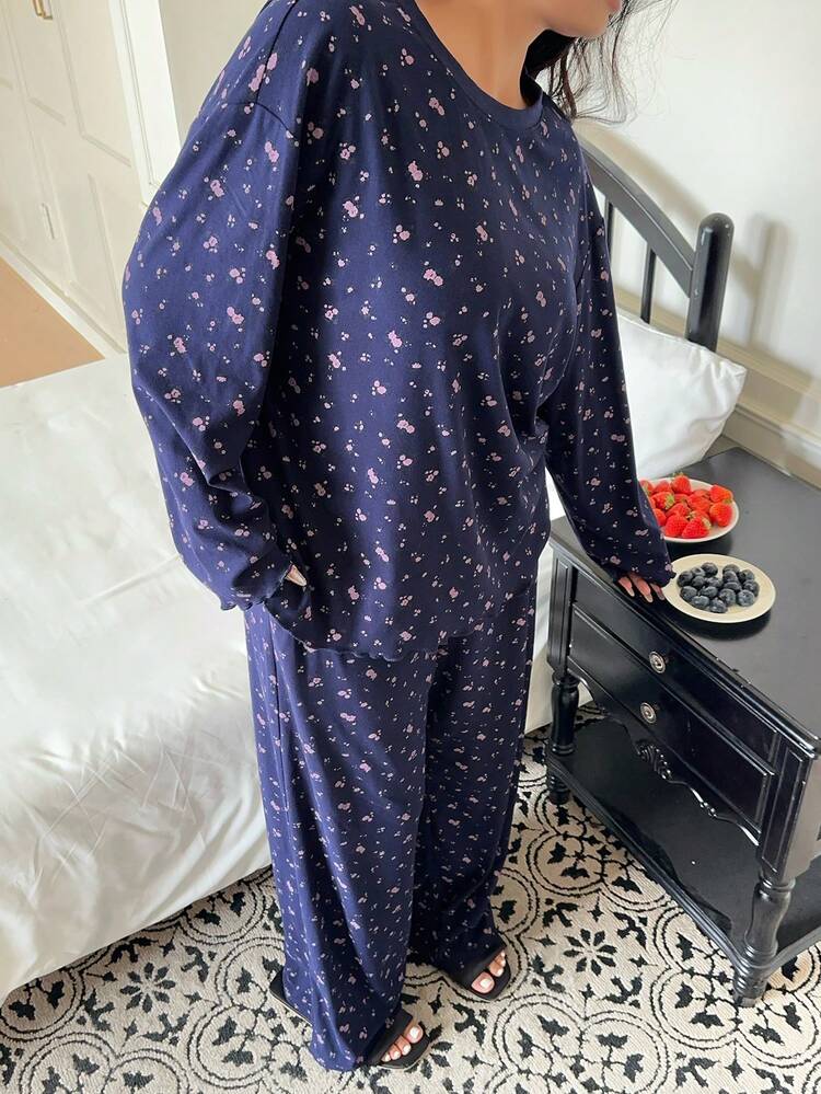 Dazy Plus Plus Size Women Ditsy Floral Loose Pajama Set, Comfortable Home Wear For Spring & Autumn