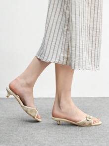 CUCCOO BIZCHIC صنادل نسائية بتصميم إبزيم للارتداء اليومي ذات كعب رفيع - أوف وايت - مشاهدة 7