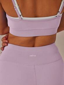 Aralina 双肩带镂空露脐上衣和高腰紧身裤弹力运动套装（女款） - 紫丁香色 - 查看 9