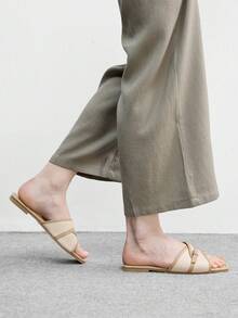 CUCCOO BIZCHIC Simple And Versatile Temperament Comfortable Fashion Generous Commuter Vacation Beach Flat Sandals - Pale apricot - View 4