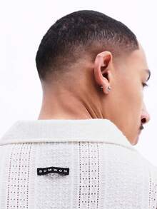 SUMWON Men's White Short Sleeve Textured Knit Polo Shirt With Vertical Stripe Pattern And Classic Collar - White - View 4