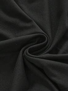 ROMWE Y2K露脐不对称肩带短款上衣，适合音乐节、派对、夜店、旅行、约会、休闲街头风等场合，夏季必备。 - 黑色 - 查看 4