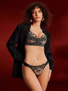 Fashionable Embroidered Splicing Sexy Supportive Women's Lingerie Set - Black - View 5