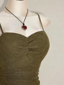 SHEIN ICON 大码女式纯色褶皱不对称下摆吊带连衣裙 - 軍綠色 - 查看 6