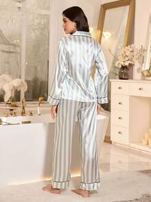 SHEIN Bộ đồ ngủ nữ cổ ve lật bằng lụa giả jacquard - Nhiều màu - Xem 2