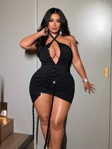 NU&NOW 大码女式黑色镂空性感街头风派对迷你连衣裙，带金属孔眼装饰 - 黑色 - 查看 2