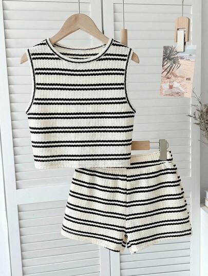 SHEIN Tween Girl Loose Casual Minimalist Comfortable Round Neck Sleeveless Striped Tank Top And Shorts Set