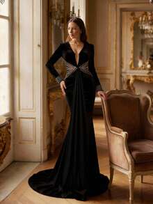 Coutiva 优雅秋冬长袖缎面深V领腰侧镂空水钻设计修身鱼尾裙正式晚礼服，适合婚礼宾客、学生礼服、万圣节礼服、毕业礼服等场合。 - 黑色 - 查看 6