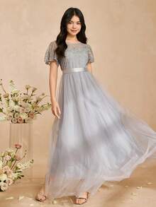 优雅刺绣网纱荷叶袖收腰A字连衣裙，适合伴娘、舞会、生日派对、宴会等各种场合，四季皆宜。 - 灰色 - 查看 5