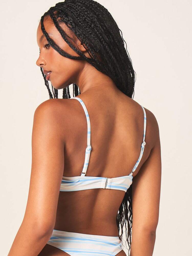 MISSGUIDED Gestreifter Bikini-Set mit herzförmigem Bandeau-Oberteil und hochgeschnittenem Unterteil, Zweiteiliger Badeanzug für Strandurlaub im Sommer