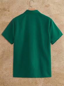 Manfinity VCAY Men's Dark Green Textured Button Up Shirt,Summer Casual Short Sleeve Crepe Fabric Top,Premium Forest Green Holiday Vacation Shirt,Breathable Blouse - Green - View 3