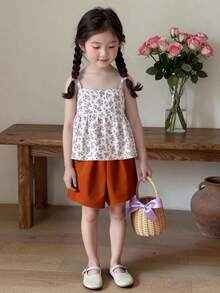 SHEIN Vintaside Kids 女童卡其色复古印花吊带背心和短裤套装，舒适夏季外出时尚装扮 - 卡其色 - 查看 3