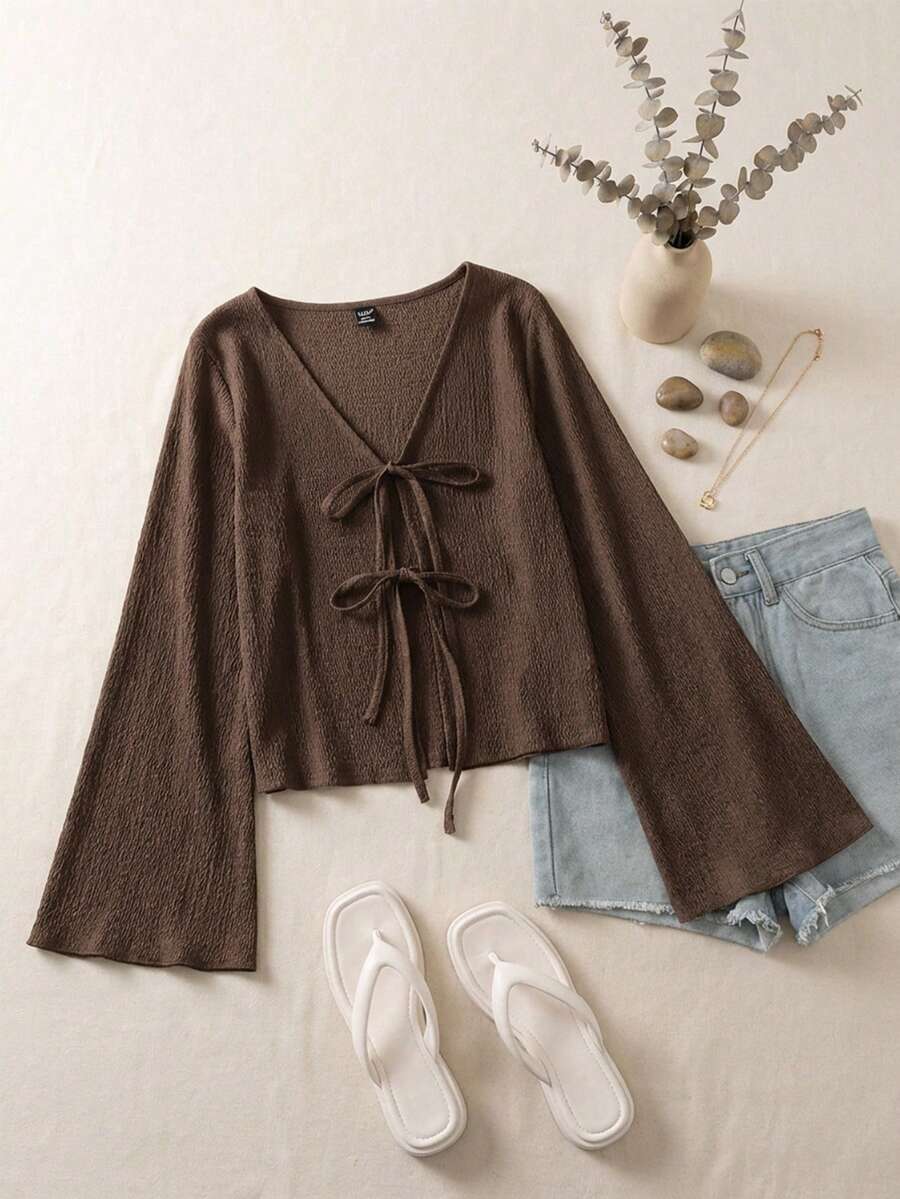 SHEIN PETITE 女士休闲纯色V领喇叭袖扭结前襟衬衫，春秋季棕色V领上衣，深棕色上衣，巧克力棕色上衣，咖啡棕色上衣，棕色系带前襟上衣