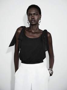 Lumivelle 女士时尚无袖蝴蝶结系带连体衣，春夏款 - 黑色 - 查看 3