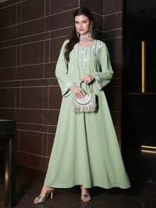 SHEIN Najma 女士宽松刺绣水钻珍珠优雅休闲睡袍 - 綠色 - 查看 1