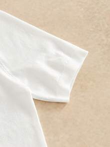 Manfinity VCAY 男士针织 Polo 领短袖开衫，单排扣，带刺绣毛巾装饰 - 白色 - 查看 9