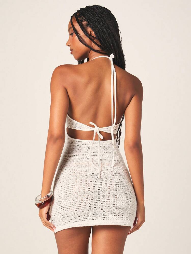 MISSGUIDED Halter Neck Crochet Mini Dress With V-Neck And Open Knit Texture For Beach Parties And Summer Occasions