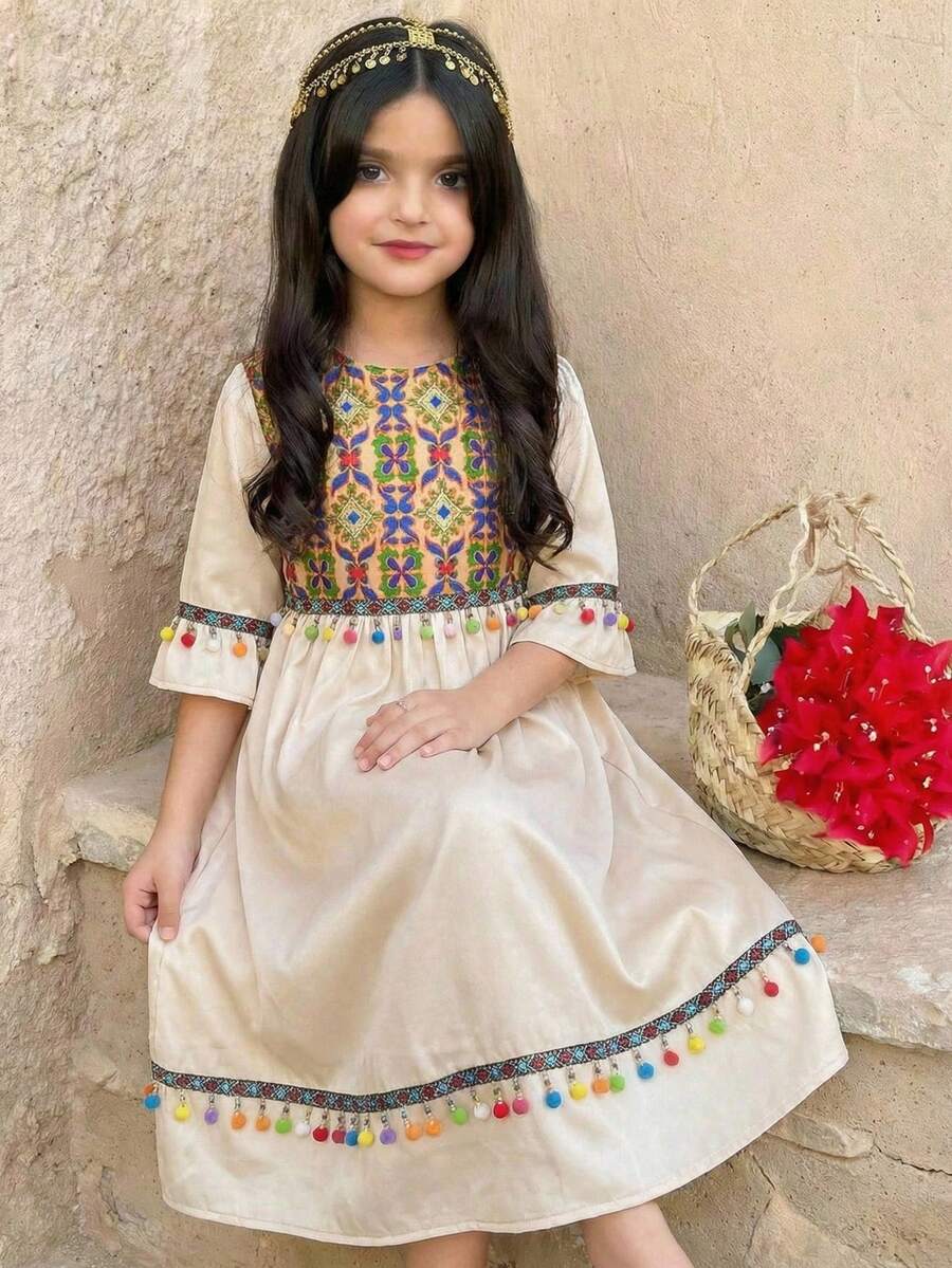SHEIN Modisches und elegantes Kleid für Tween-Mädchen mit Blume Muster-Patchwork-Anhänger-Dekor - Aprikosenfarben - Übersicht 1