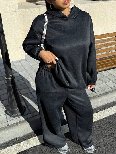 SHEIN EZwear 2 件套加大码黑色纯色落肩长袖羊毛连帽衫和裤子，秋冬季休闲装