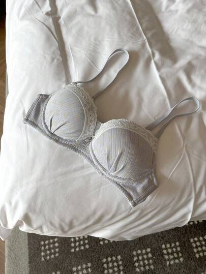 DAZY Cute Bear Pattern Lace Patchwork Adjustable Spaghetti Strap Padded Women Bra Lingerie For Women