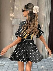 Pariaura 女士春夏法式优雅系带V领短袖荷叶边下摆波点迷你连衣裙 - 黑色 - 查看 4