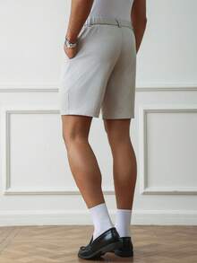 HUEFORM 男士清凉抗皱复古风休闲宽松直筒短裤，居家通勤皆宜。 - 卡其色 - 查看 2