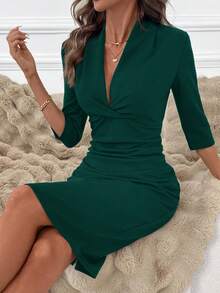 SHEIN Clasi 女士纯色V领交叉裹身修身优雅中长连衣裙 - 墨綠色 - 查看 7