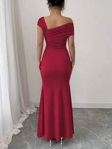 Rafferiza 优雅奢华不对称领口红色直筒串珠美人鱼连衣裙，女士春夏款 - 酒紅色 - 查看 2