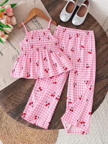 SHEIN 小女孩可爱甜美樱桃格子印花吊带背心和阔腿裤套装，适合日常休闲和假日穿着。 - 粉色 - 查看 4