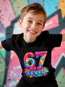 SHEIN Streecool Kids 男童彩色立方体和数字67印花圆领短袖T恤，时尚休闲，适合春夏各种场合，如派对、节日、郊游、野餐、学校活动等。 - 黑色 - 查看 6