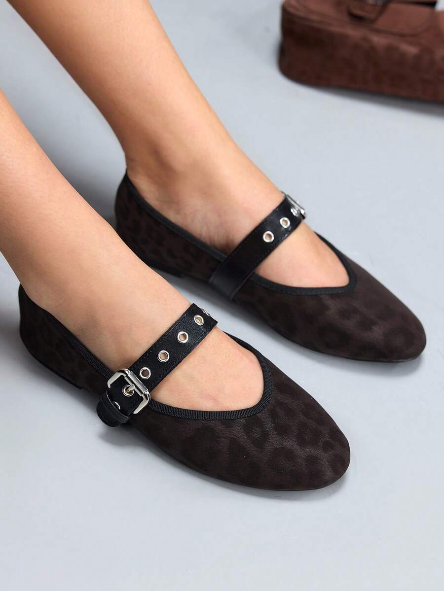 CUCCOO GRLICON Sandal Wanita Motif Leopard, Sederhana dan Serbaguna, Cocok untuk Aktivitas Luar Ruangan, dengan Desain Tali Tunggal dan Gesper Bertabur Stud, Gaya Y2K Punk Keren, Street Sporty Gothic, Sepatu Musim Semi, Liburan Musim Semi, Paskah, Natal - coklat tua - View 1