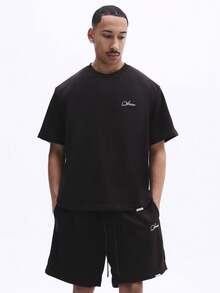 SUMWON Conjunto de camiseta de manga corta y pantalones cortos a juego con detalles de logo pequeño para uso casual de verano, en color negro - Café integral - Ver 5