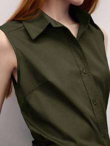 BizChic 女士翻领无袖纽扣衬衫，百搭实用，适合办公室、正式场合、优雅都市通勤、休闲场合，以及充满浪漫90年代复古风情的场合，例如派对、毕业典礼、日常穿着、婚礼宾客、伴娘、主持人、外出、社交活动、音乐会、毕业典礼、早午餐、机场等。 - 軍綠色 - 查看 8