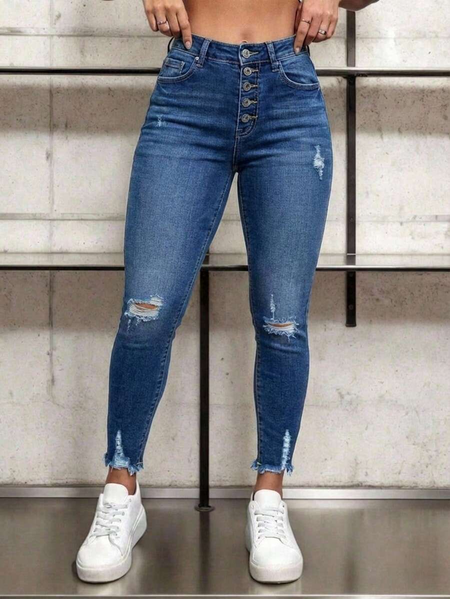 Jeans pitillos tobilleros con rotos y botones decorativos | Tiro medio para diario y oficina - Azul lavado medio - Ver 1
