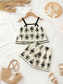 SHEIN [ 2 Pieces ] Baby Girl Aged 6 Months To 2-3 Years Old, Retro Rice White Background Black Pattern Geometric Floral Print+Black Border Decorative Suspender+Shorts, Thin Fabric, Elegant And Artistic Two Pieces Set For Beach Vacation/Daily Outdoor Summer Baby Girl's Clothing - Multicolor - View 2
