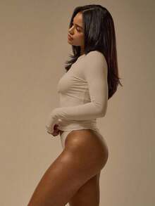 MUSERA ESSENTIALS 修身长袖圆领聚酰胺上衣，冬季舒适居家休闲必备，可爱性感。 - 米色 - 查看 3