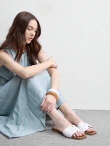 CUCCOO BIZCHIC 户外女士新款平底凉鞋，白色简约方头拖鞋，厚底休闲百搭大小码女鞋，适合户外穿着 - 白色 - 查看 6