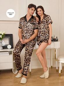 CoupledUp Bộ đồ ngủ cardigan và quần pajama nam bằng chất liệu giả lụa in họa tiết da báo toàn thân. - Màu nâu  Mocha - Xem 6
