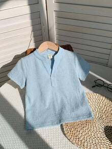 SHEIN 男童运动休闲撞色短袖polo衫，饰有装饰细节，适合通勤、上学、日常休闲、度假、旅行、运动、男童、学校、家庭搭配、生日派对、日常穿着、上学穿着、运动穿着，适合春夏季节。 - 藍色 - 查看 6