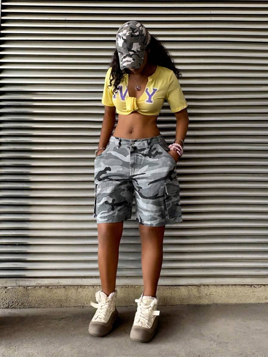 StreetHx Fashionable Casual Sports Street Camo Cargo Denim Capri Pants - Medium Wash - View 1