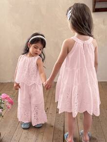 SHEIN LMoss Kids 女宝宝可爱夏季度假白色花卉刺绣宽松吊带背心和松紧腰裤套装 - 粉色 - 查看 5