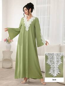 Al Najma Bata elegante con cuello en V, manga larga acampanada, estilo suelto y juvenil, con aplicaciones de encaje - Verde - Ver 11
