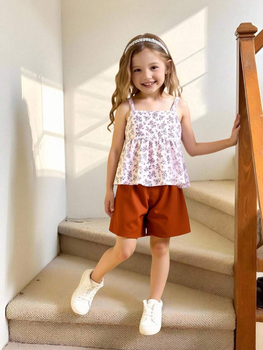 SHEIN Vintaside Kids 女童卡其色复古印花吊带背心和短裤套装,舒适夏季外出时尚装扮 - 卡其色 - 查看 1