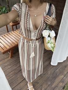 Livesso 春夏纹理蕾丝条纹撞色拼接短款上衣，前系带，流苏装饰，搭配直筒下摆半身裙，优雅休闲，适合休闲、假日、海滩、度假、婚礼、情人节邮轮等场合，波西米亚风女装 - 米色 - 查看 1