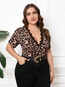 SHEIN Clasi Plus Size Lace Patchwork Deep V-Neck Leopard Print Fitted Short Sleeve T-Shirt - Multicolor - View 5